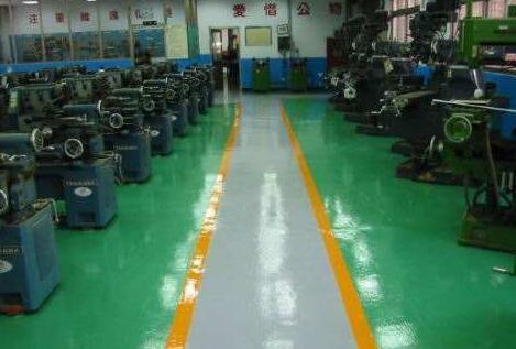 蘇州廠房倉庫內(nèi)道路冷漆劃線多少錢一平？