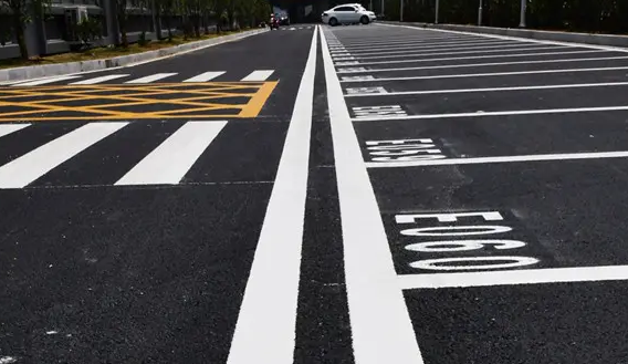 冷涂道路劃線漆貴還是熱熔漆貴？