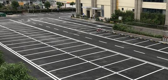 酒店車庫車位劃線多少錢？品質服務當先