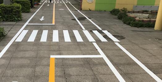 無錫醫(yī)院道路劃線找誰？江蘇中穎道路劃線口碑好
